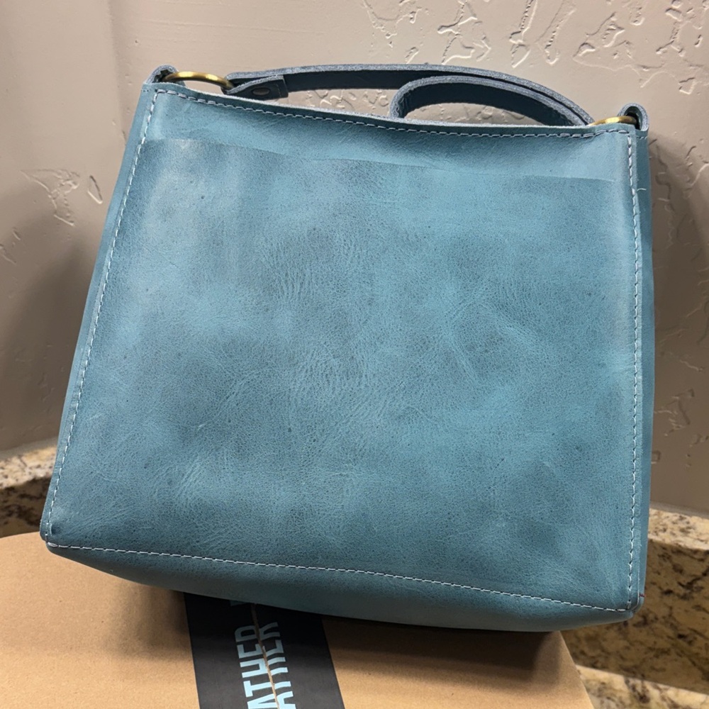 New Aqua Triangle bag by Portland Leather, NWT - Picture 2 of 16